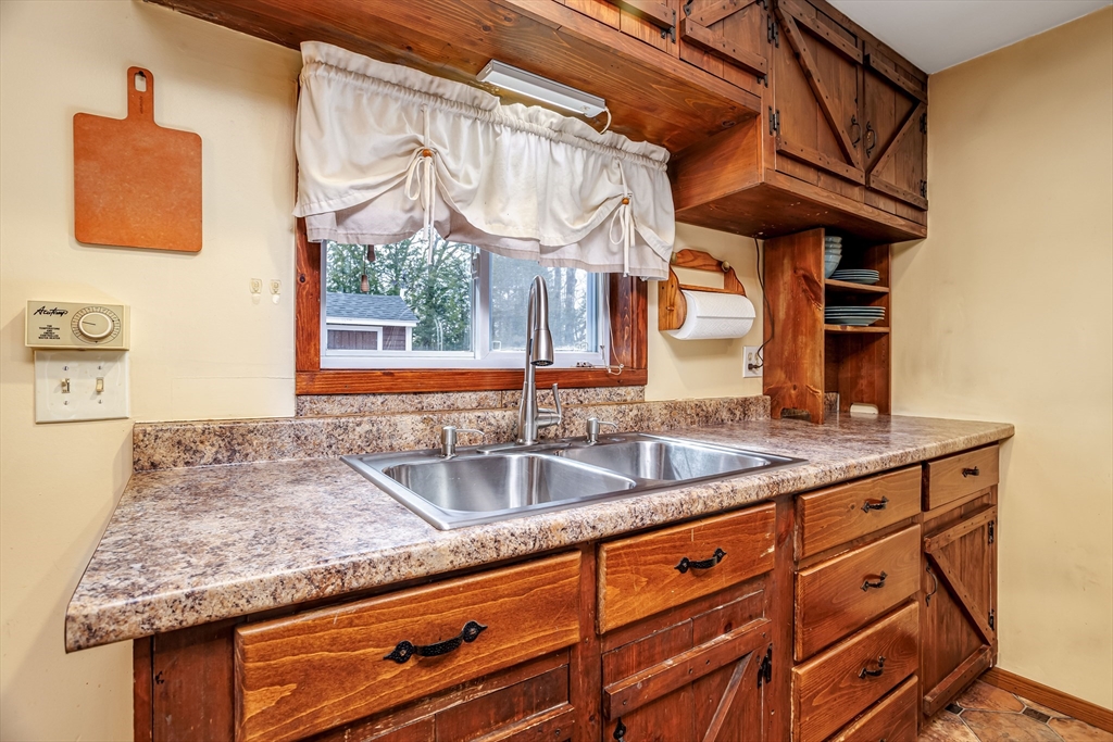 227 Log Cabin Road Ashby, MA 01431 - Photo 14 of 42