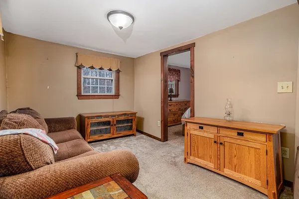 $250,000 | 227 Log Cabin Road, Ashby, MA 01431