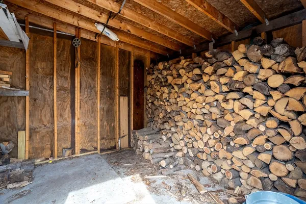 $250,000 | 227 Log Cabin Road, Ashby, MA 01431