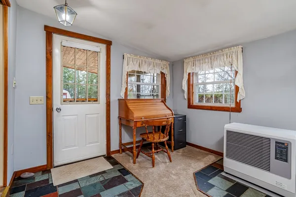 $250,000 | 227 Log Cabin Road, Ashby, MA 01431