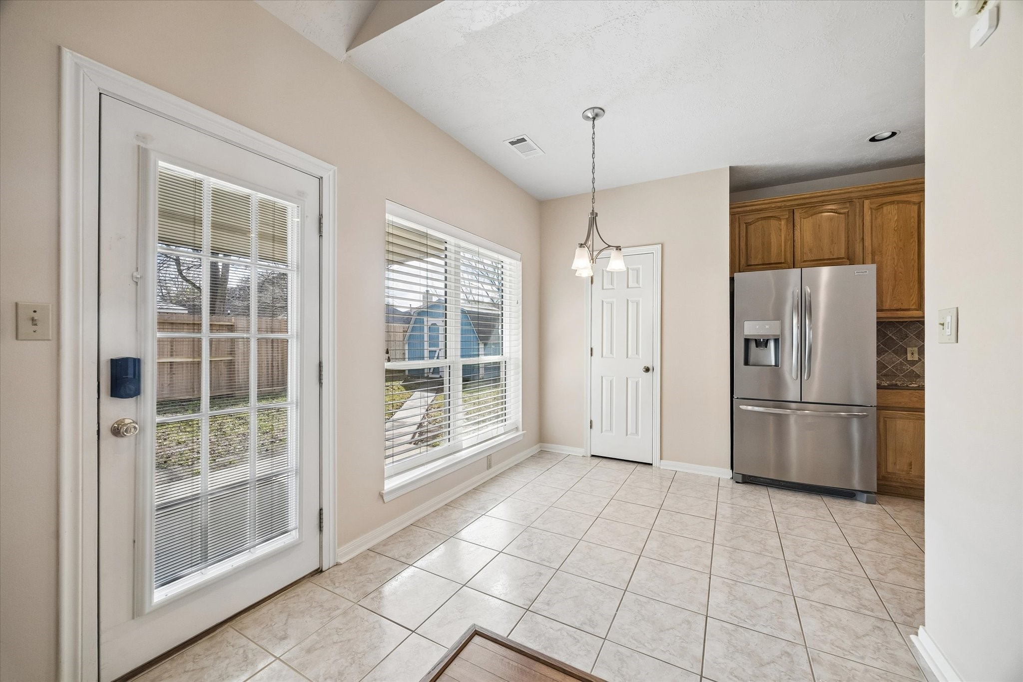 806 Charles Place Baytown, TX 77521 - Photo 12 of 23