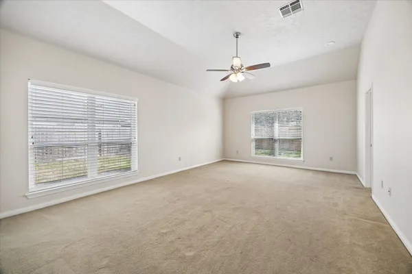 $2,700 | 806 Charles Place, Baytown, TX 77521