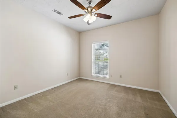 $2,700 | 806 Charles Place, Baytown, TX 77521