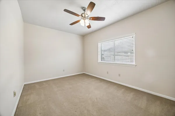 $2,700 | 806 Charles Place, Baytown, TX 77521