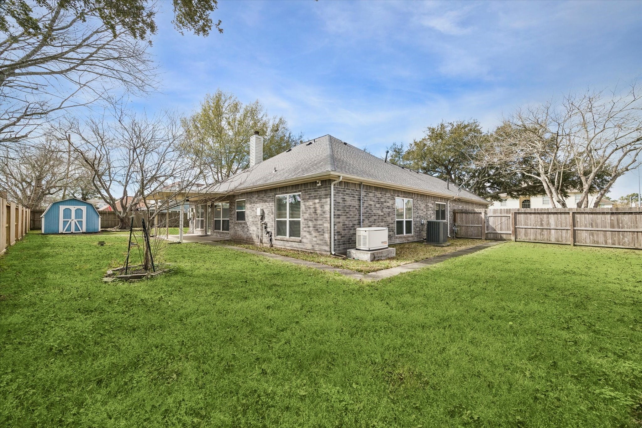 806 Charles Place Baytown, TX 77521 - Photo 3 of 23