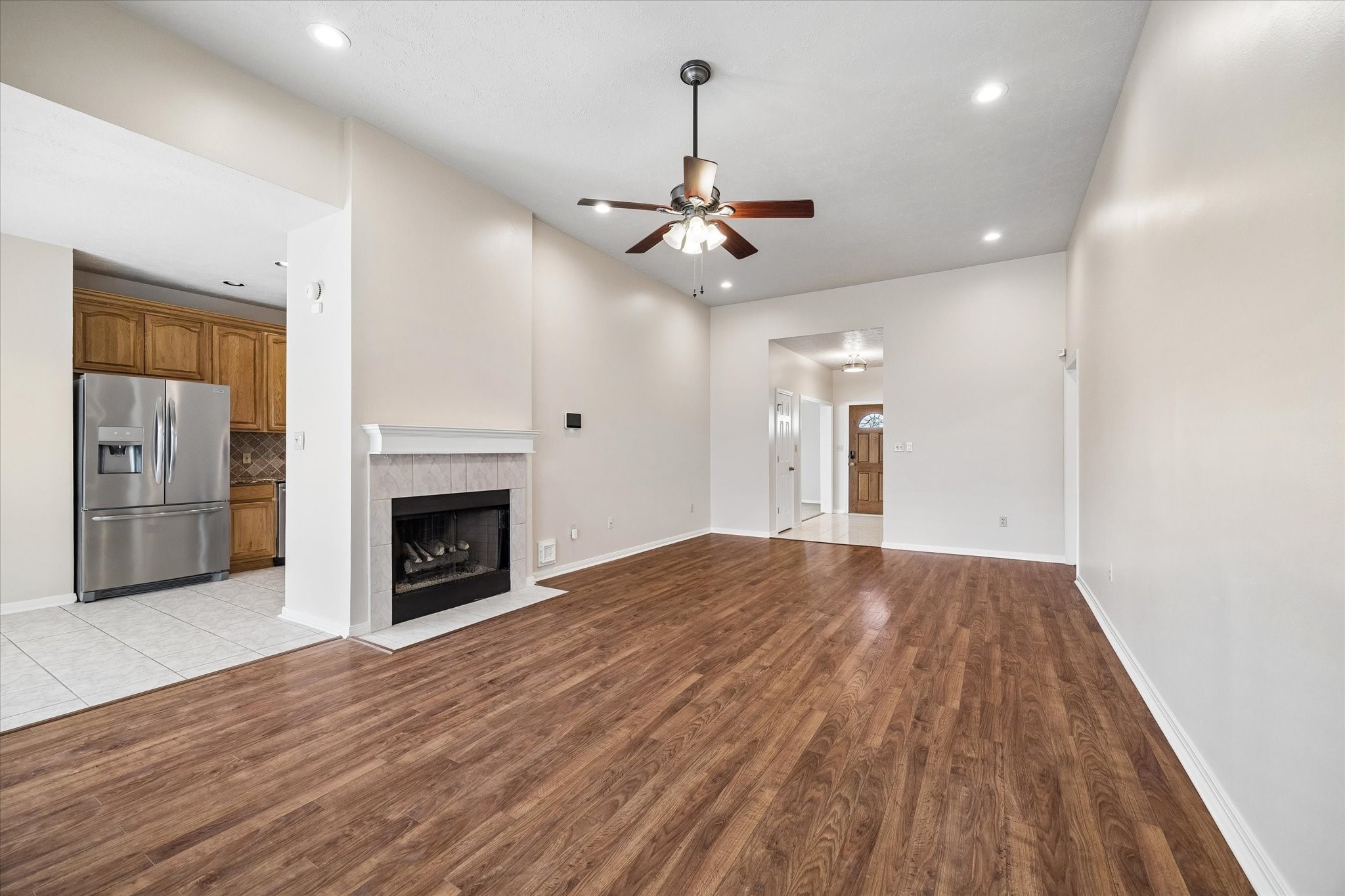 806 Charles Place Baytown, TX 77521 - Photo 5 of 23