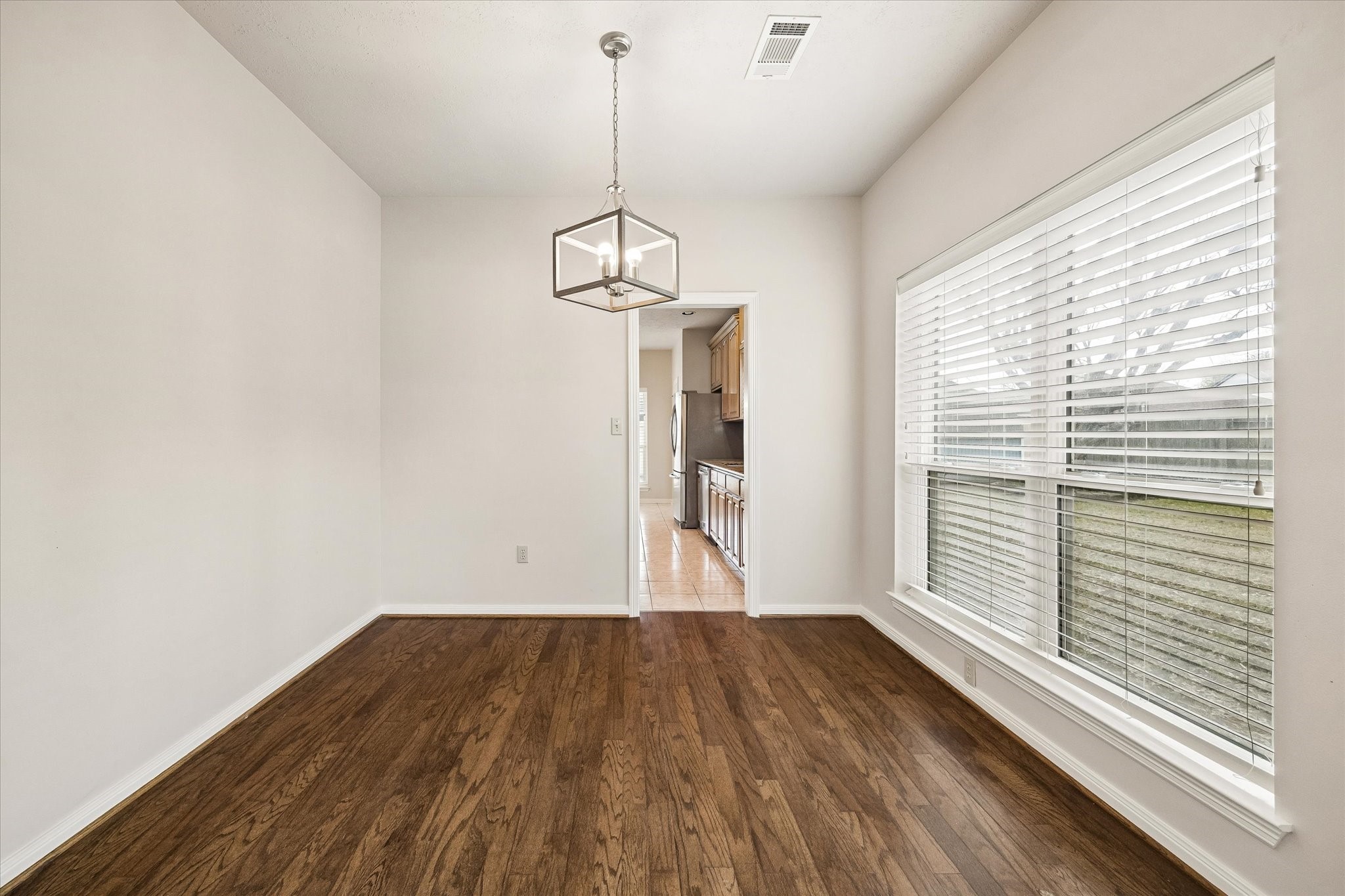 806 Charles Place Baytown, TX 77521 - Photo 8 of 23