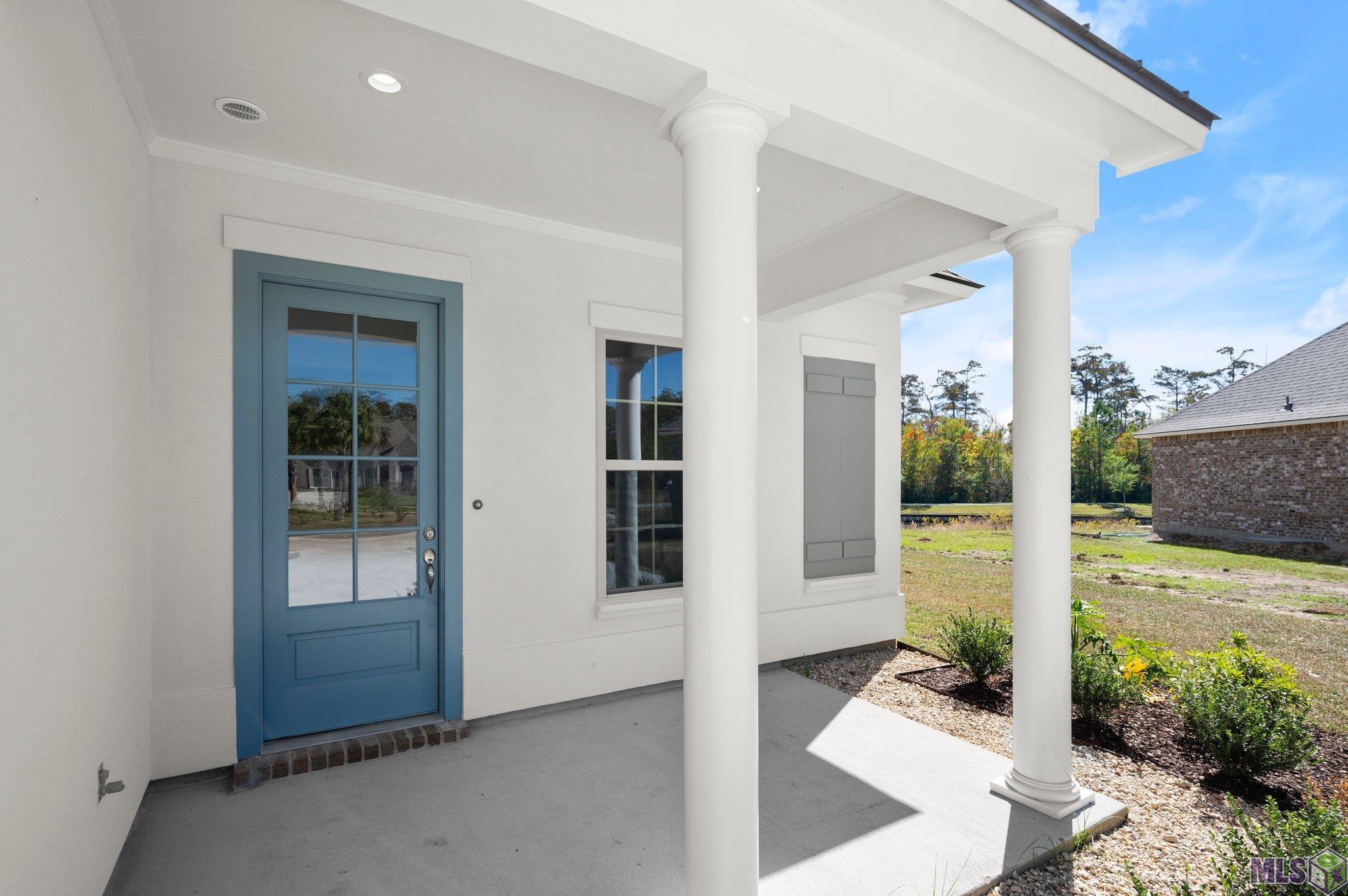 21433 Blue Fin Drive Springfield, LA 70462 - Photo 3 of 31