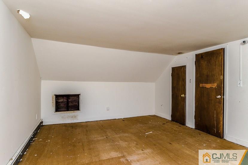 6 Mercury Road Edison, NJ 08817 - Photo 11 of 16 a view of an empty room
