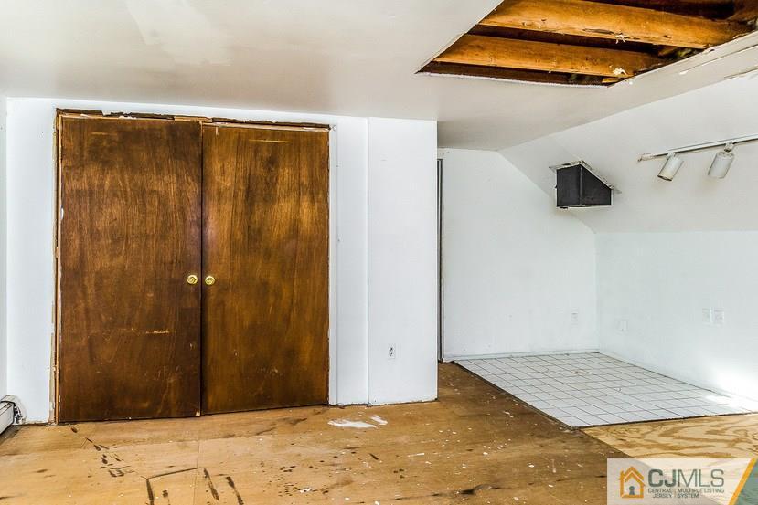 6 Mercury Road Edison, NJ 08817 - Photo 13 of 16 a view of wooden door
