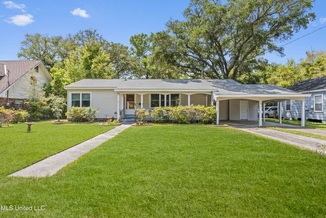 $277,000 | 395 Oaklawn Place, Biloxi, MS 39530