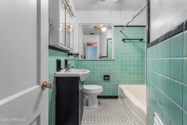 $277,000 | 395 Oaklawn Place, Biloxi, MS 39530