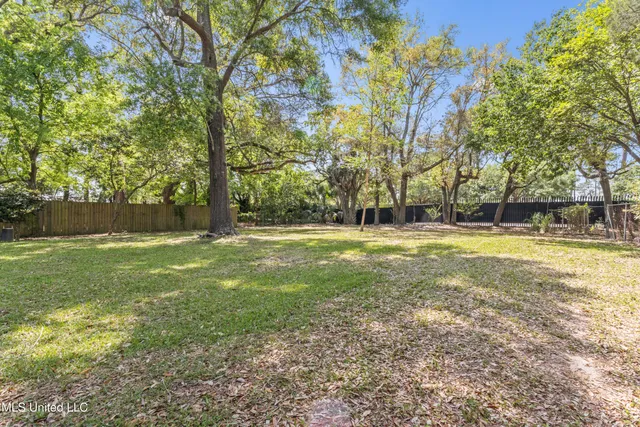 $277,000 | 395 Oaklawn Place, Biloxi, MS 39530