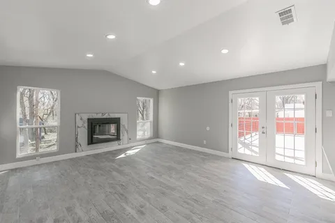 $2,000 | 722 South Walker Street, Mesquite, TX 75149