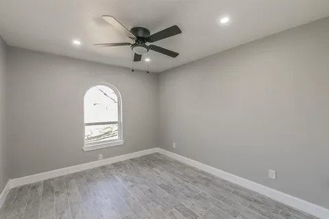 $2,000 | 722 South Walker Street, Mesquite, TX 75149