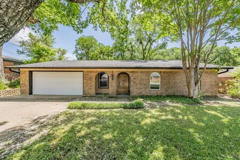 $2,000 | 722 South Walker Street, Mesquite, TX 75149