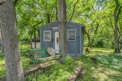 $2,000 | 722 South Walker Street, Mesquite, TX 75149