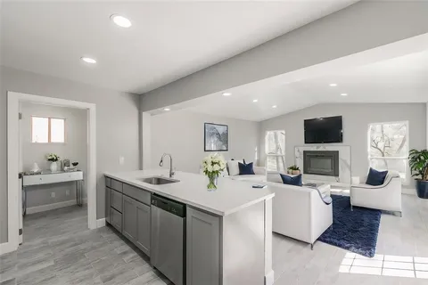 $2,000 | 722 South Walker Street, Mesquite, TX 75149