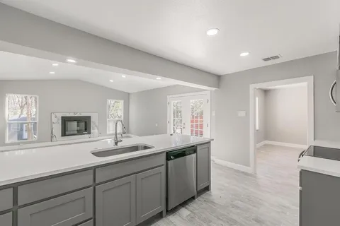 $2,000 | 722 South Walker Street, Mesquite, TX 75149