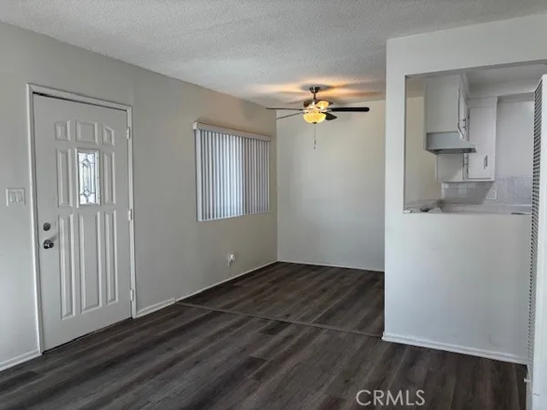 $1,895 | 12437 Harris Avenue, Unit 11, Lynwood, CA 90262