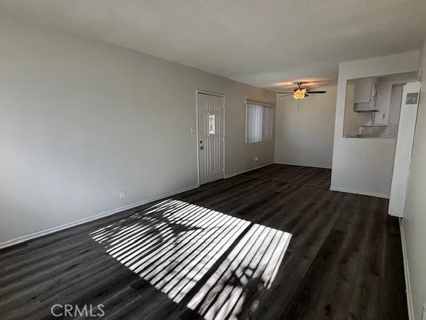 $1,895 | 12437 Harris Avenue, Unit 11, Lynwood, CA 90262