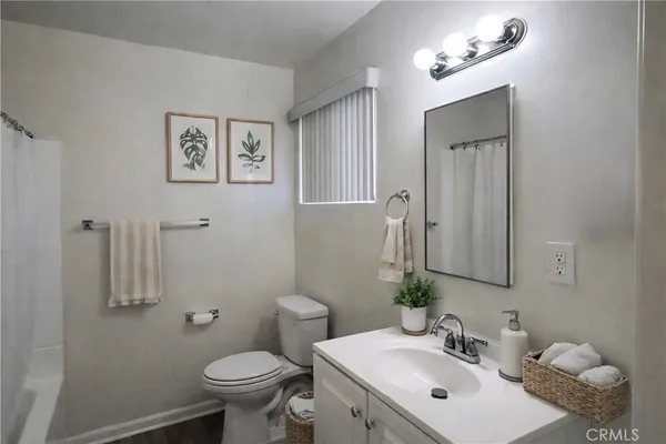 $1,895 | 12437 Harris Avenue, Unit 11, Lynwood, CA 90262