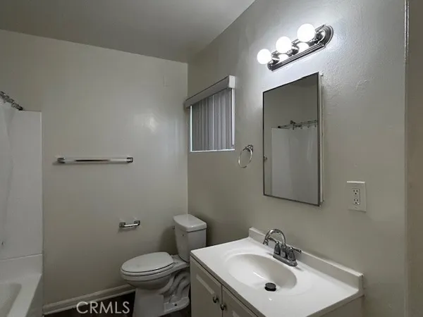 $1,895 | 12437 Harris Avenue, Unit 11, Lynwood, CA 90262
