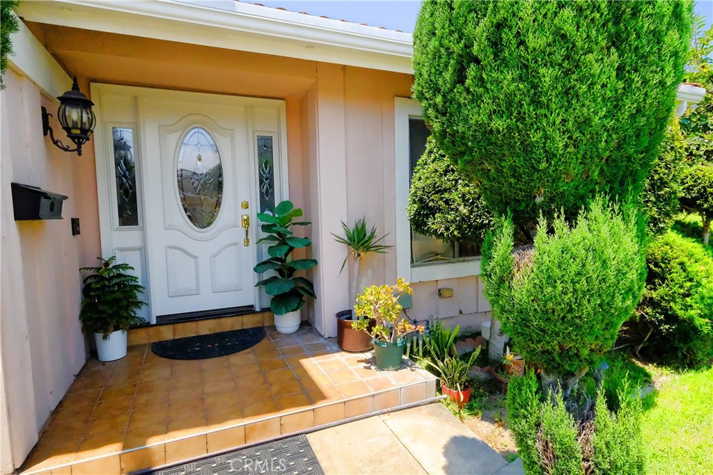 18517 Betty Way Cerritos, CA 90703 - Photo 3 of 29