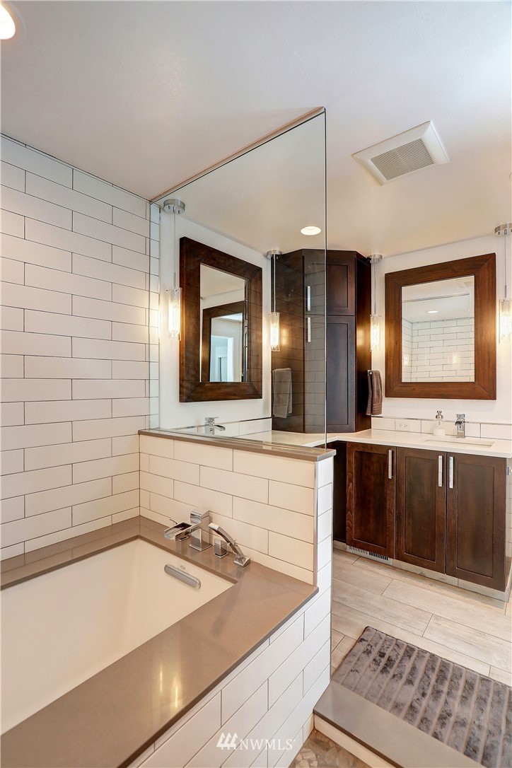 9216 224th Street Southwest Edmonds, WA 98020 - Photo 11 of 28 Gallery Image 11
