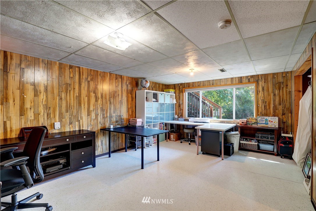 9216 224th Street Southwest Edmonds, WA 98020 - Photo 17 of 28 Gallery Image 17