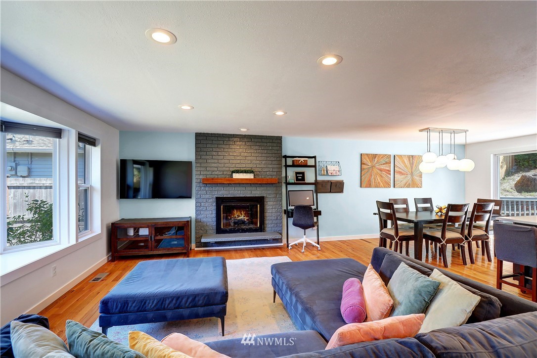 9216 224th Street Southwest Edmonds, WA 98020 - Photo 8 of 28 Gallery Image 8