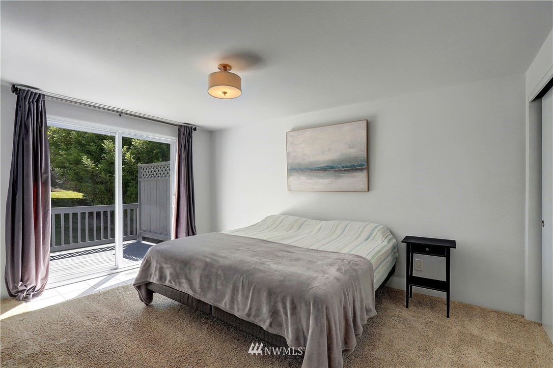 9216 224th Street Southwest Edmonds, WA 98020 - Photo 9 of 28 Gallery Image 9