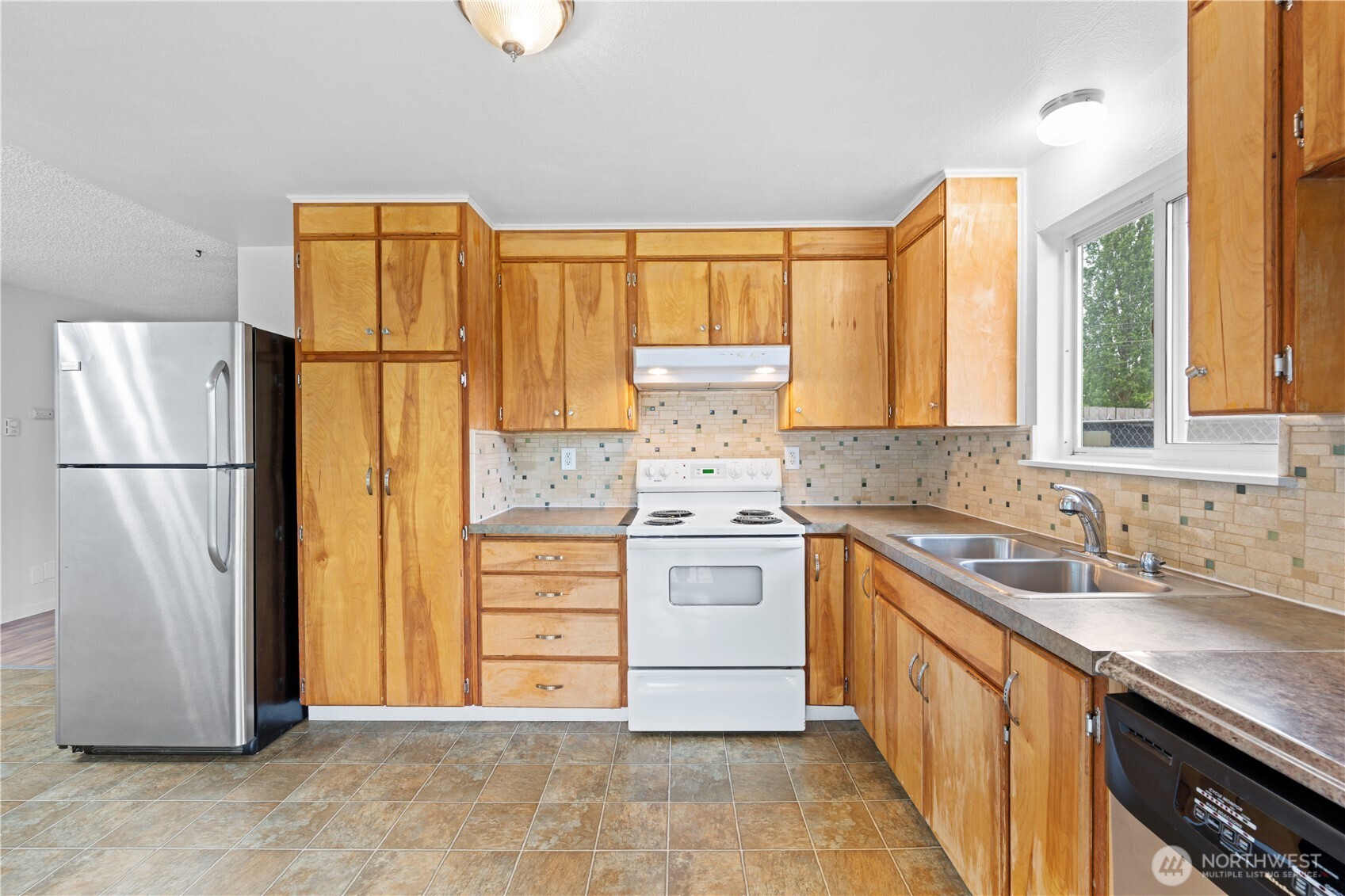 1409 East 54th Street Tacoma, WA 98404 - Photo 11 of 24