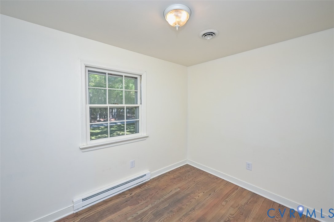 11331 Winterpock Road Chesterfield, VA 23838 - Photo 25 of 49 an empty room with a window