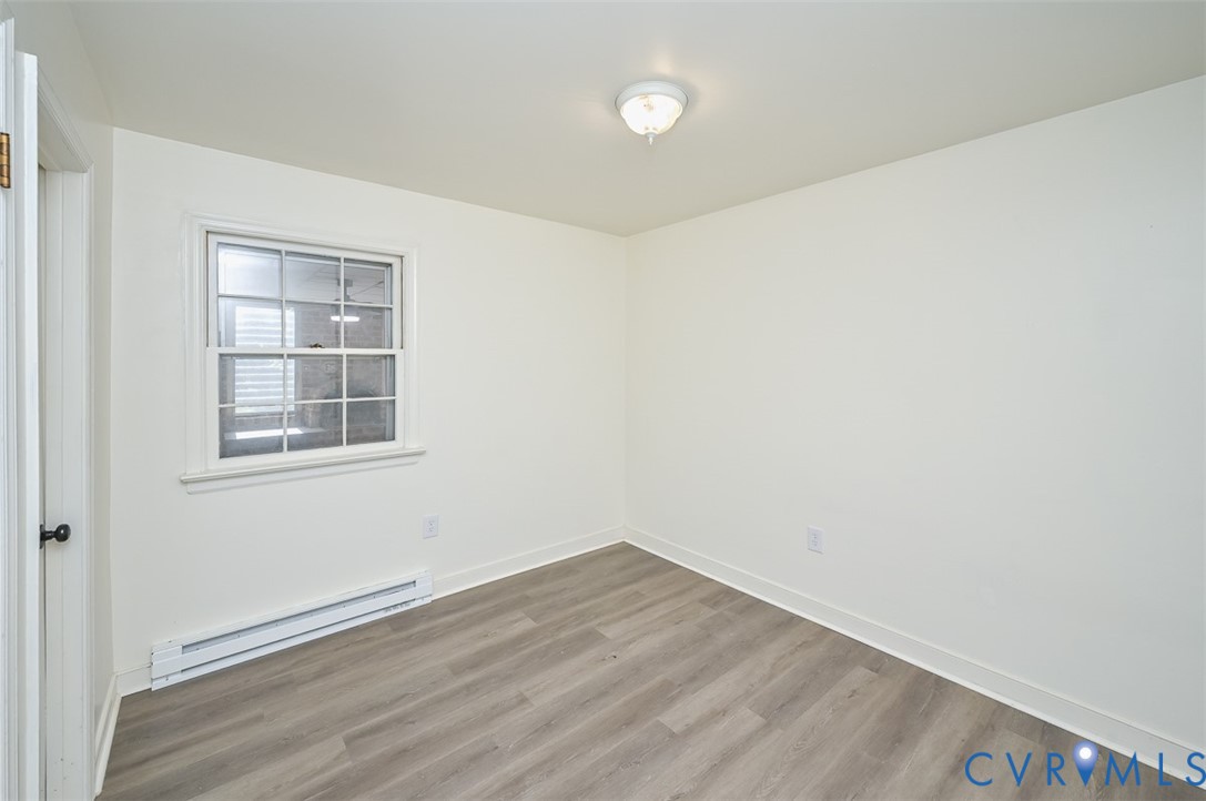 11331 Winterpock Road Chesterfield, VA 23838 - Photo 31 of 49 an empty room with a window