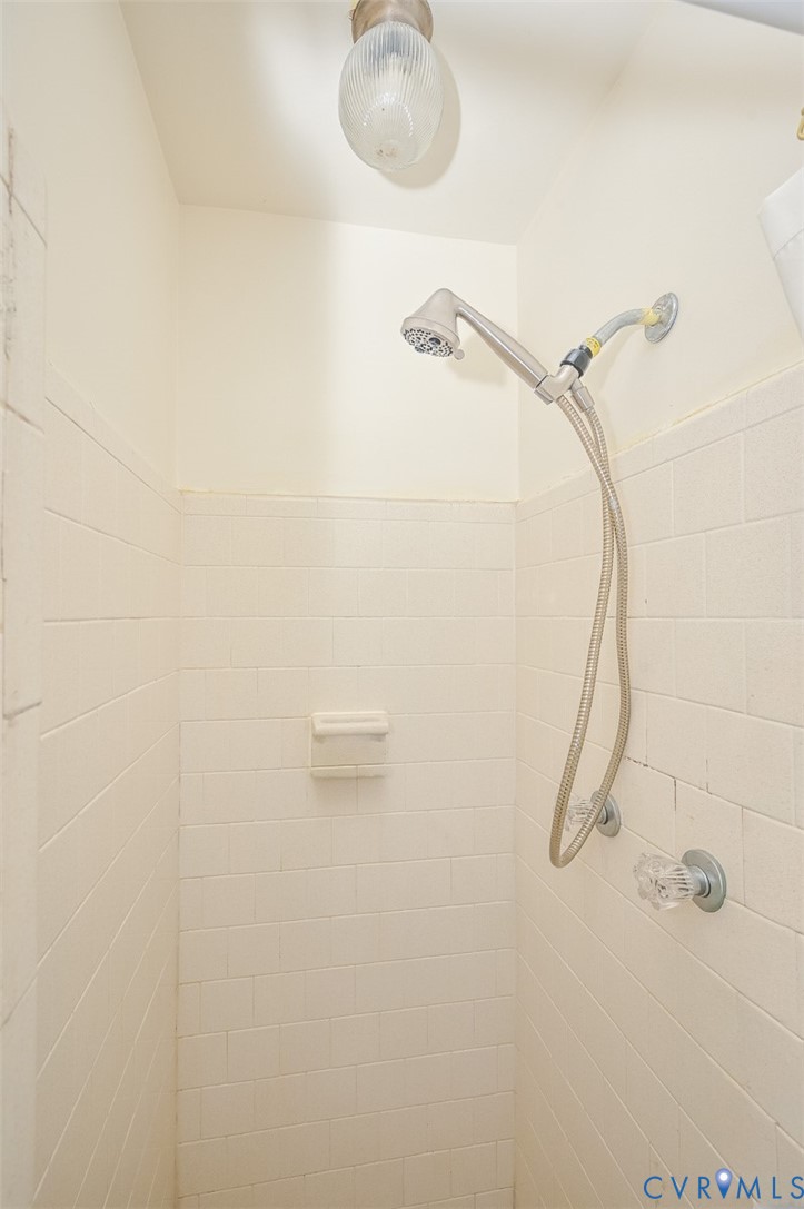 11331 Winterpock Road Chesterfield, VA 23838 - Photo 36 of 49 a bathroom with a shower