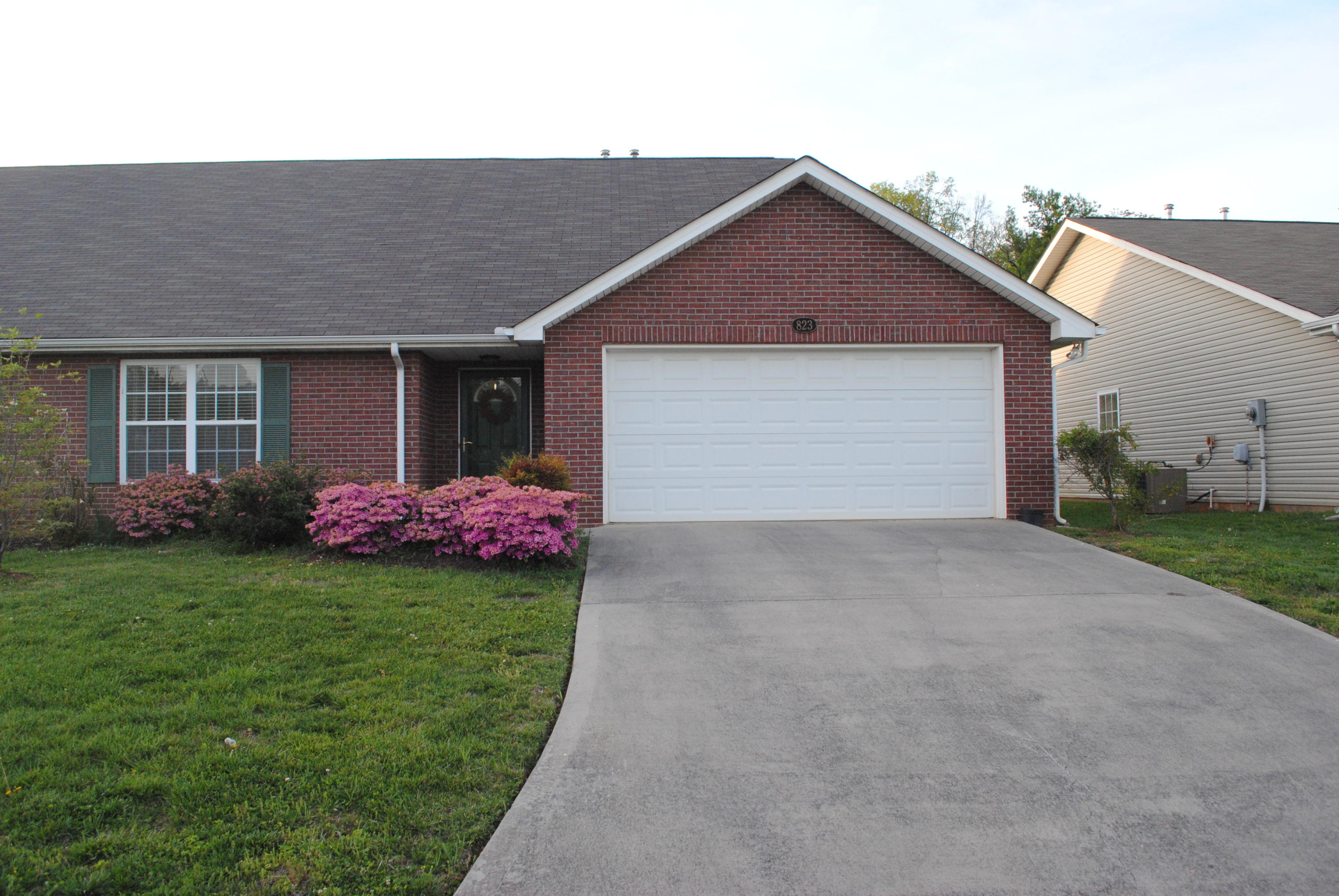 823 Spring Park Road Knoxville, TN 37914 - Photo 1 of 15 1- House Front