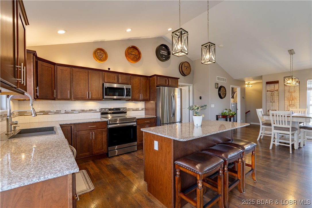 4715 Inlet Lane Osage Beach, MO 65065 - Photo 6 of 50