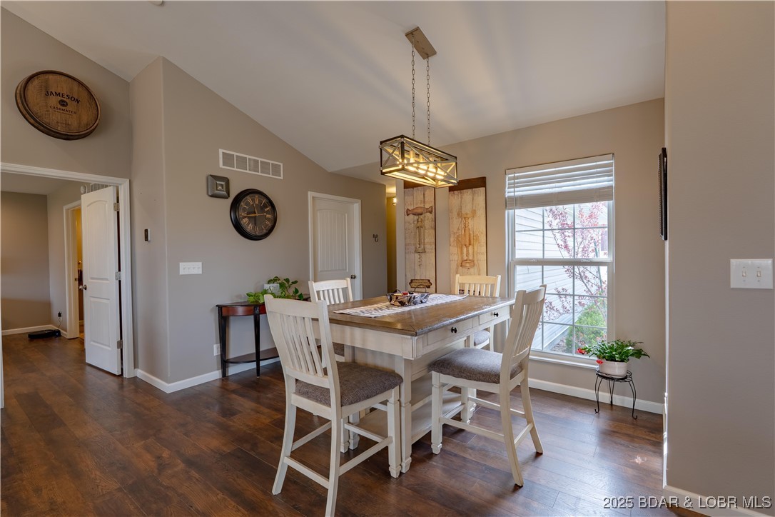 4715 Inlet Lane Osage Beach, MO 65065 - Photo 8 of 50