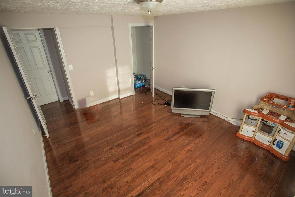 8723 Weems Road Manassas, VA 20110 - Photo 16 of 30 Bedroom