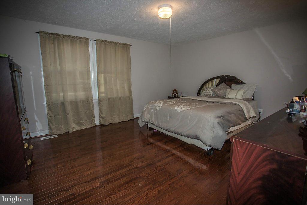 8723 Weems Road Manassas, VA 20110 - Photo 20 of 30 Bedroom (Master)