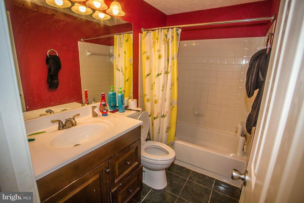 8723 Weems Road Manassas, VA 20110 - Photo 21 of 30 Bath (Master)
