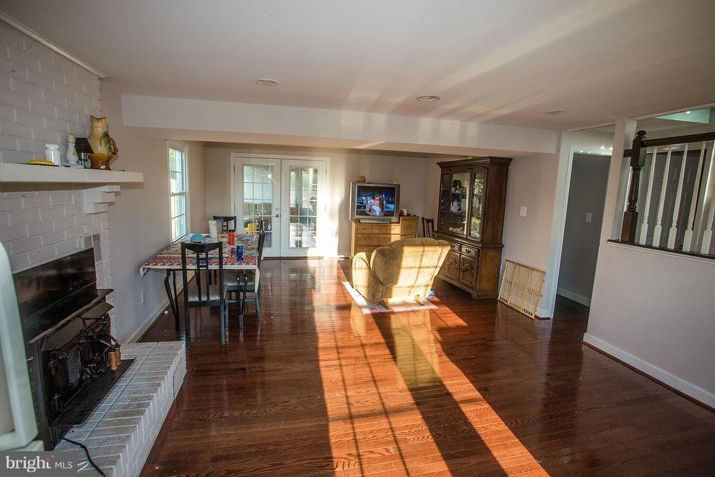8723 Weems Road Manassas, VA 20110 - Photo 9 of 30 Family Room