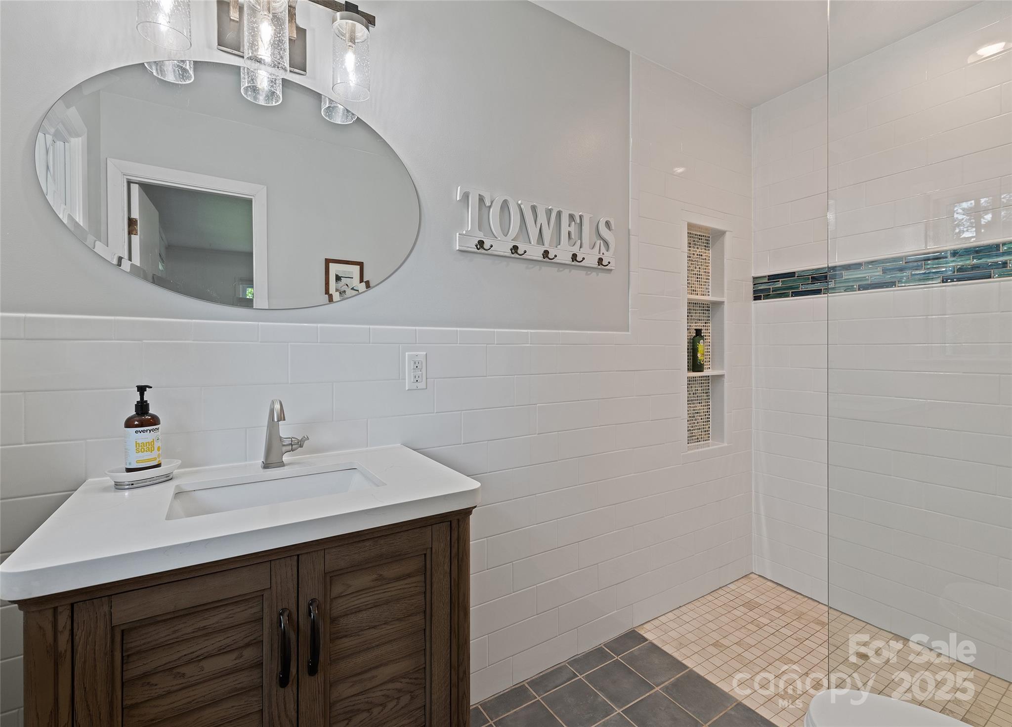 975 Buchanan Loop Sylva, NC 28779 - Photo 17 of 41 Gallery Image 17