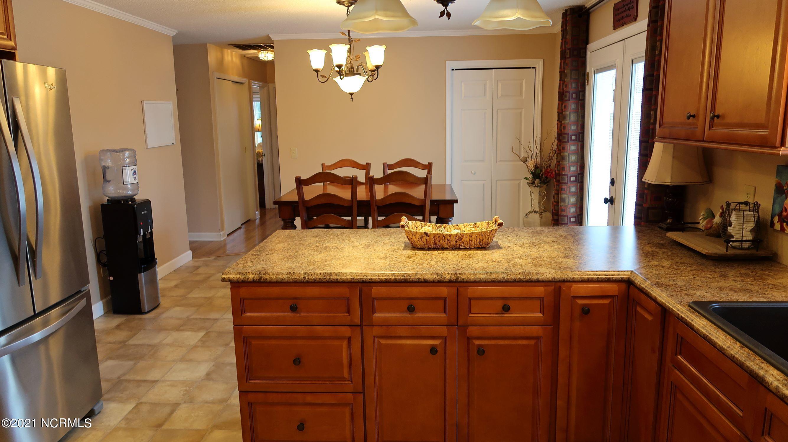 165 Antioch Road New Bern, NC 28560 - Photo 4 of 10 Kitchen-Dining...