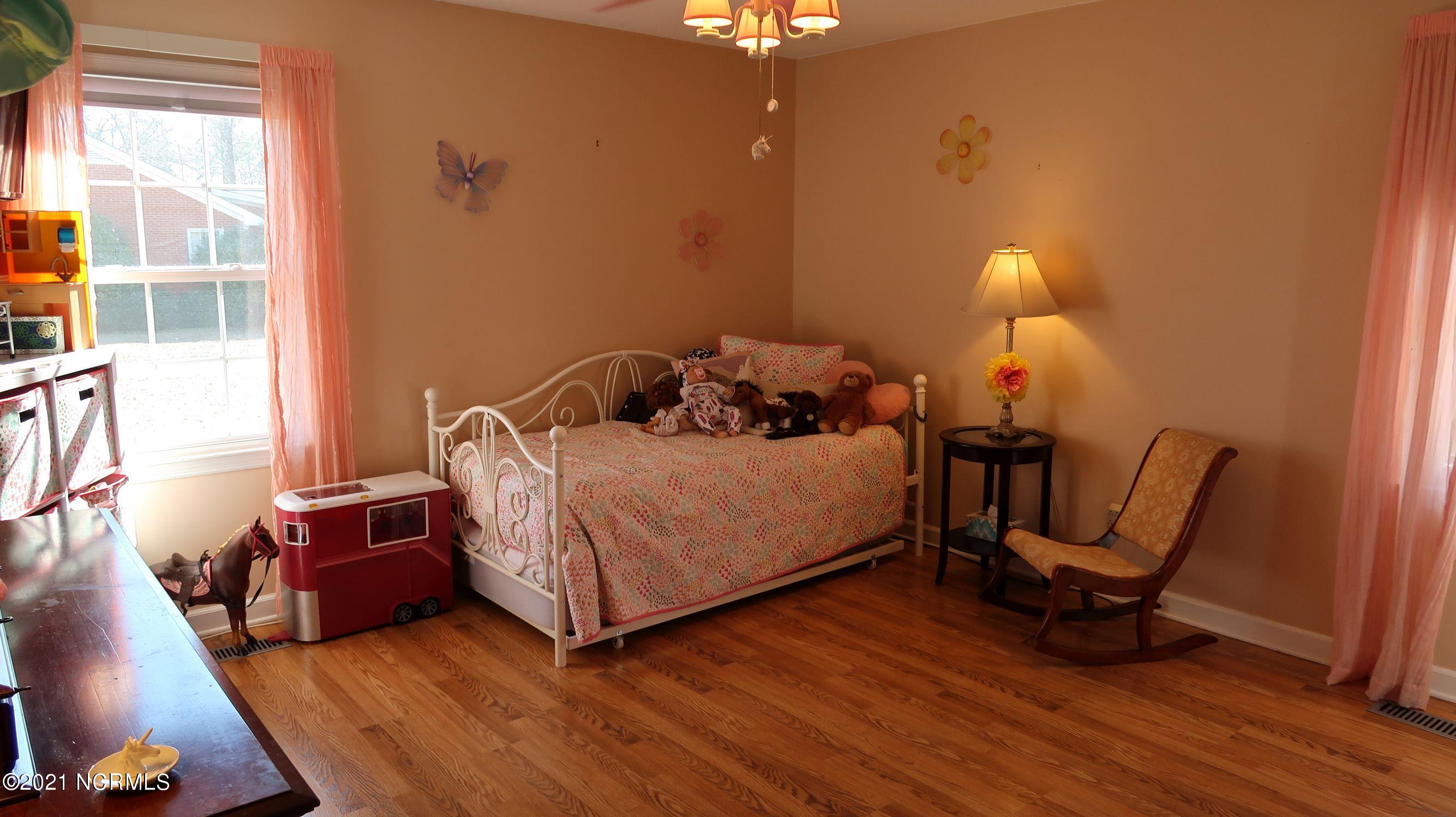 165 Antioch Road New Bern, NC 28560 - Photo 6 of 10 Master Bedroom...
