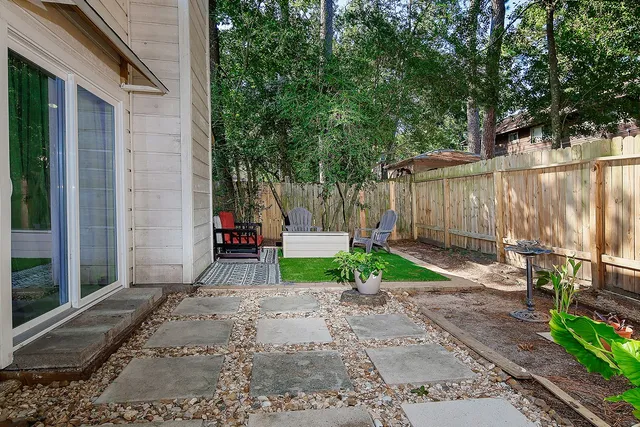 $2,800 | 99 North Deerfoot Circle, The Woodlands, TX 77380