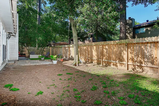 $2,800 | 99 North Deerfoot Circle, The Woodlands, TX 77380