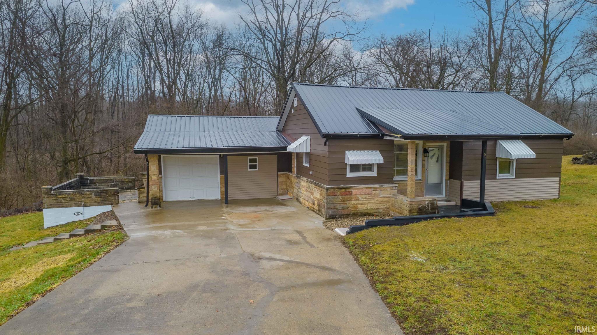 3105 North Huntington Road Marion, IN 46952 - Photo 1 of 15