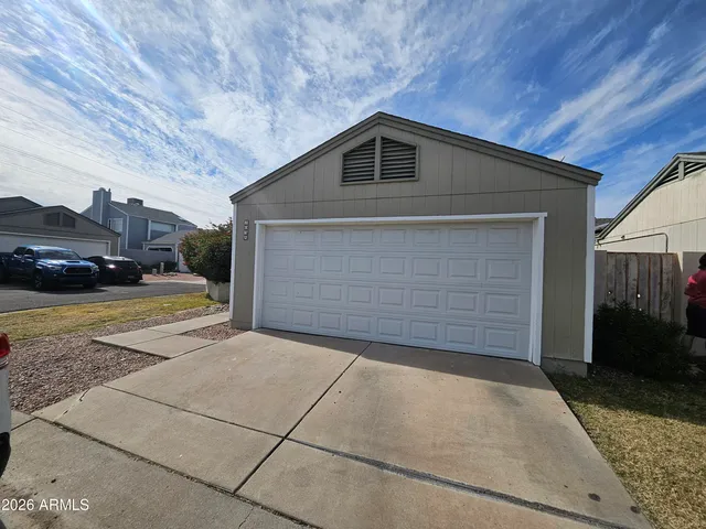 $1,995 | 7038 South 42nd Street, Phoenix, AZ 85042